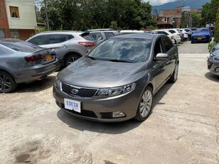 KIA CERATO FORTE sedan