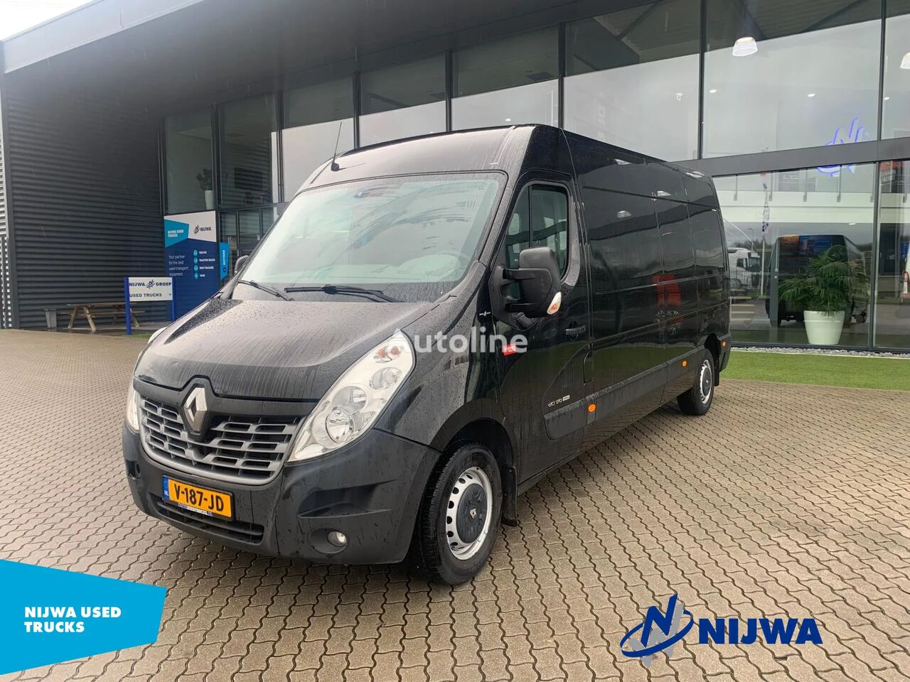 Renault MASTER T35 170 L3H2 Navigatie + Trekhaak closed box van