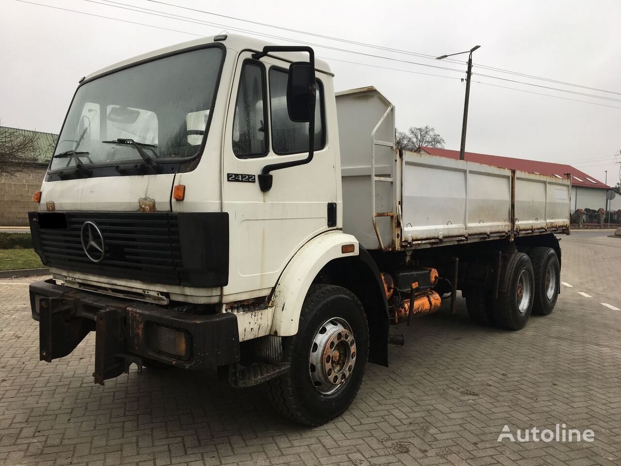 Mercedes-Benz 2422  dump truck