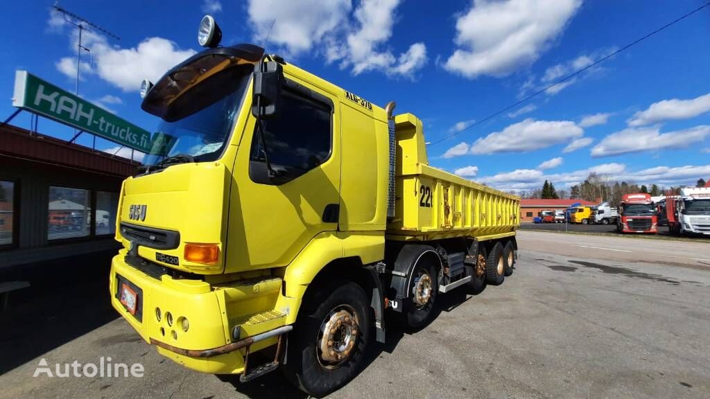 Sisu E11 dump truck