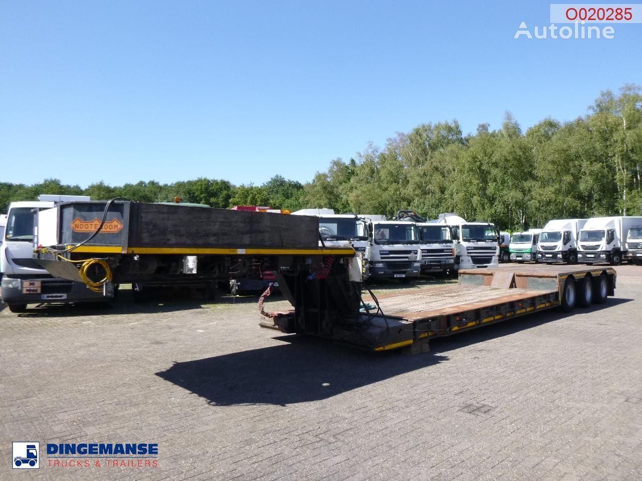 Nooteboom 3-axle lowbed trailer 33 t / extendable 8.5 m low bed semi-trailer