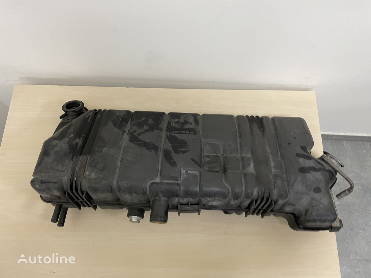 Mercedes-Benz A 629 500 00 49 expansion tank for bus