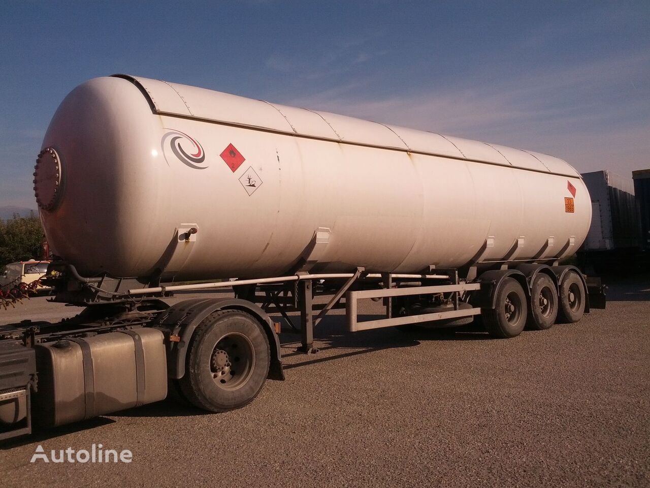 Van Hool gas tank trailer