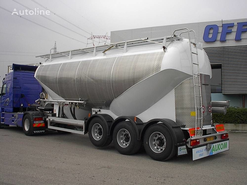 new Menci SM 44 silo tank trailer